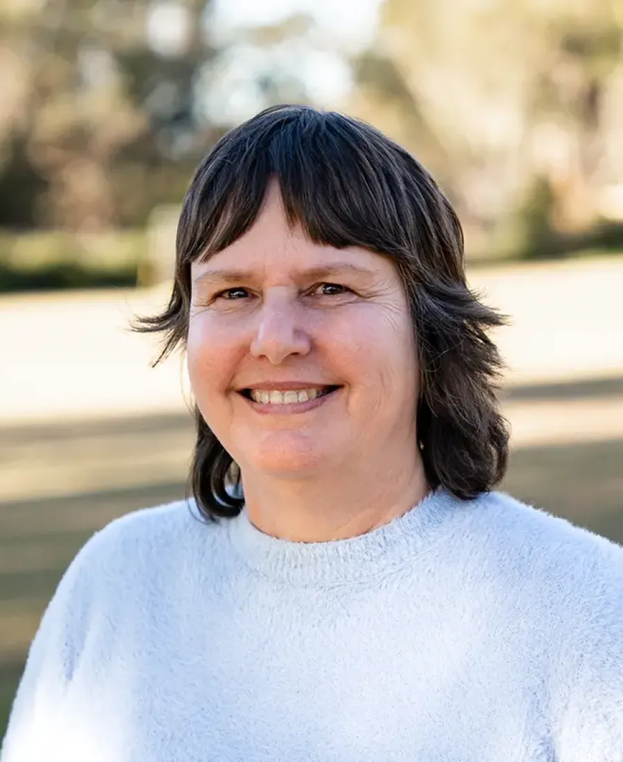 Kim Manwaring staff portrait